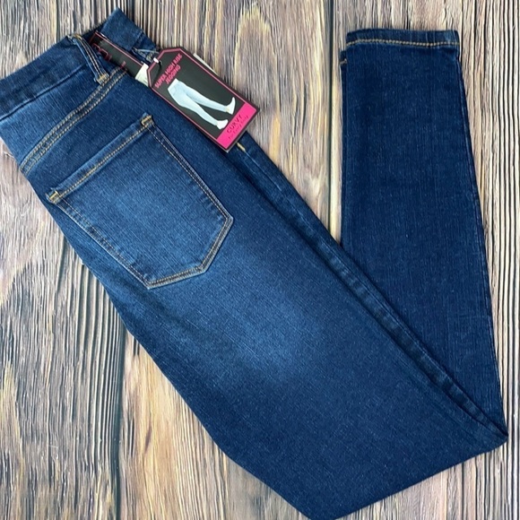 No Boundaries Pants - Junior’s No Boundaries Super High Rise Curvy No- Gap Waistband Jegging - Size 5